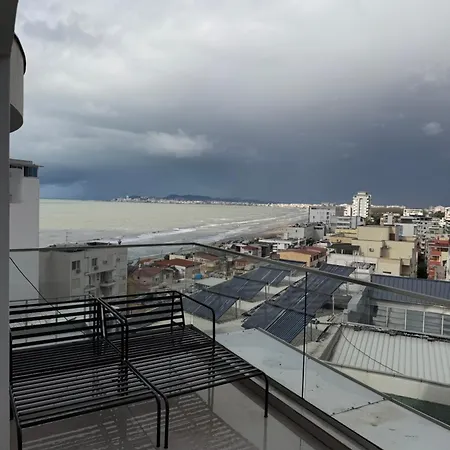 Апарт-отель Sky Rooftop Luxury Дуррес