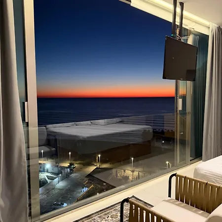 Sky Rooftop Luxury 3*