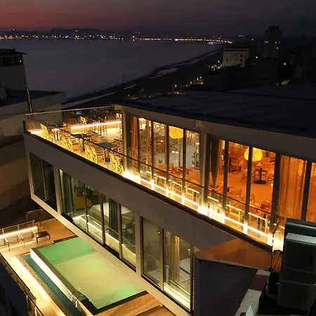 Lägenhetshotell Sky Rooftop Luxury 3*