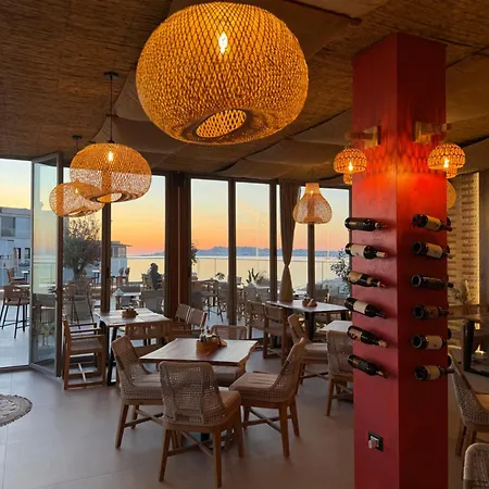 Sky Rooftop Luxury Дуррес