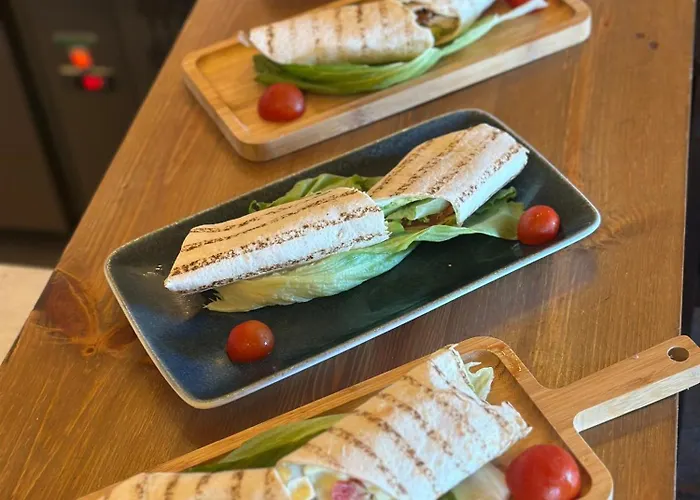 Sky Rooftop Luxury Aparthotel