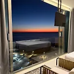 Sky Rooftop Luxury 3*