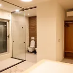 Sky Rooftop Luxury 3* Durrës