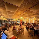Sky Rooftop Luxury 公寓式酒店 Durrës
