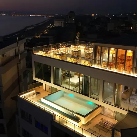Aparthotel Sky Rooftop Luxury Durres