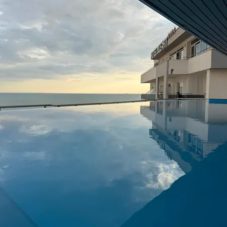 Aparthotel Sky Rooftop Luxury 5*