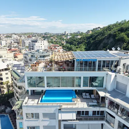 Sky Rooftop Luxury Aparthotel 5*
