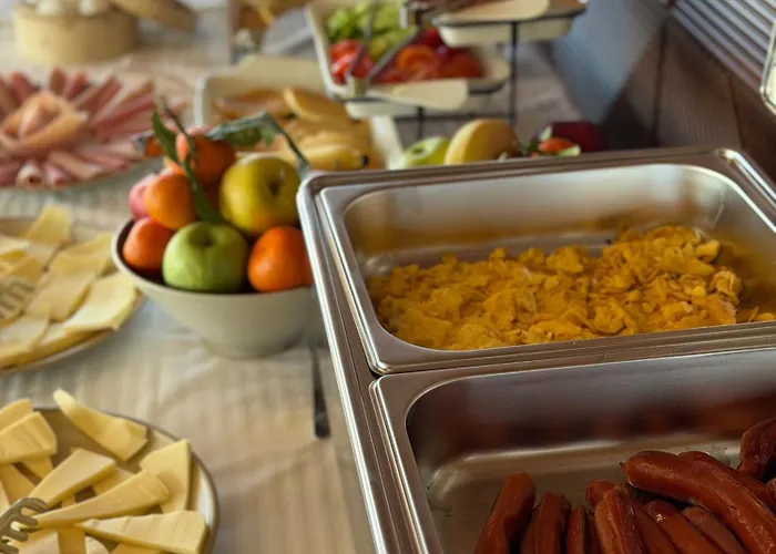 Sky Rooftop Luxury Hotel apartamentowy Durrës