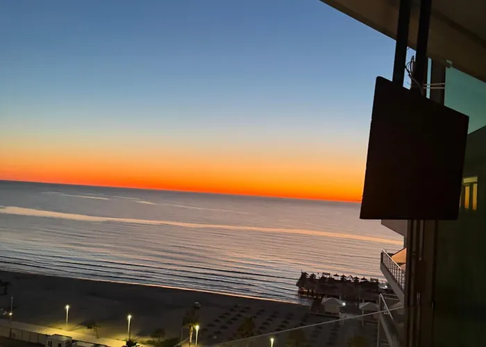 Sky Rooftop Luxury Hotel apartamentowy Durrës