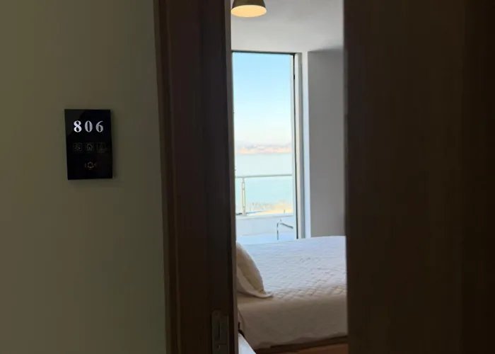 Sky Rooftop Luxury Hotel apartamentowy Durrës