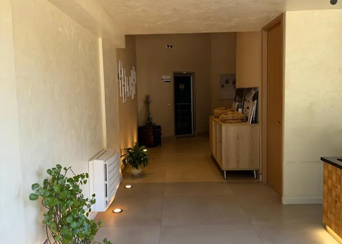 Hotel apartamentowy Sky Rooftop Luxury Durrës