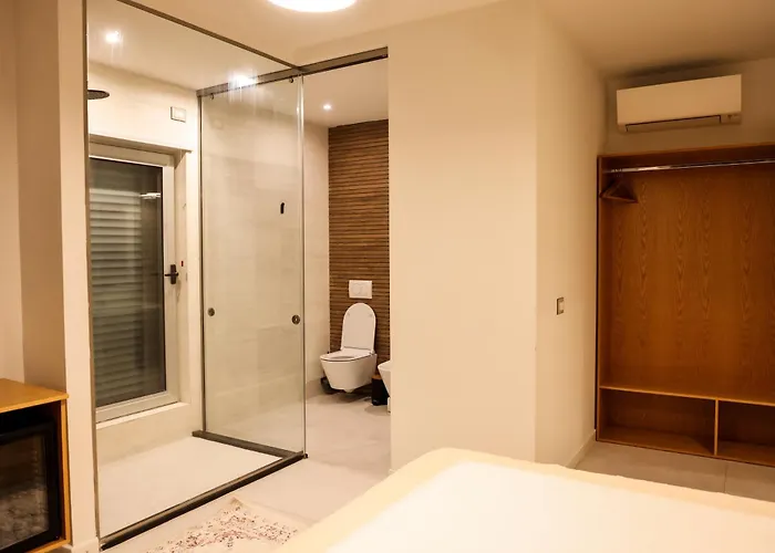 Sky Rooftop Luxury 3* Durrës