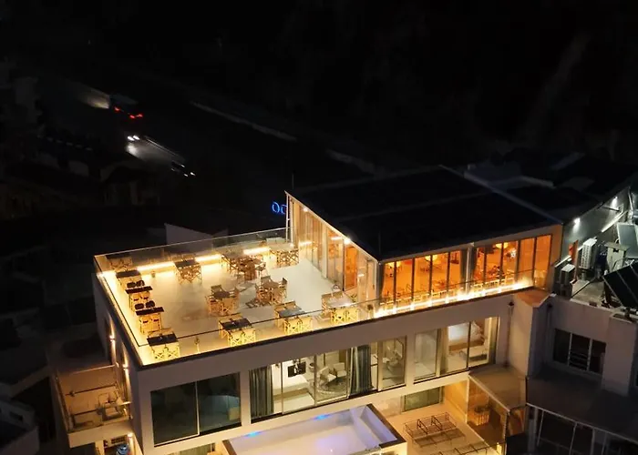 Sky Rooftop Luxury Hotel apartamentowy Durrës