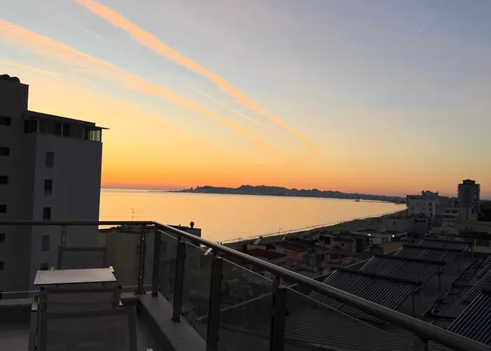 Sky Rooftop Luxury Hotel apartamentowy